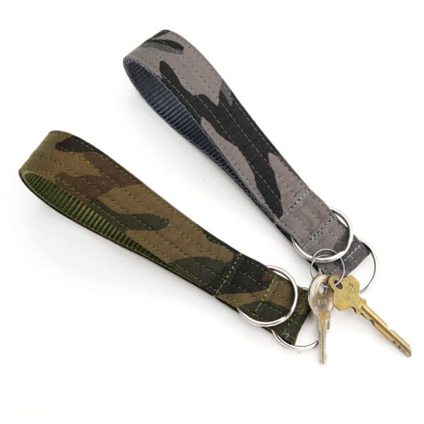 camo wrist key fob chain